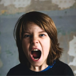 بررسی اختلالات رفتاری کودکان